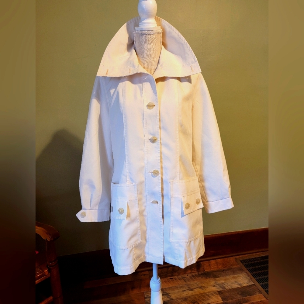E1 Vintage Misty Harbor Trench Coat Size 10 Regular Off White